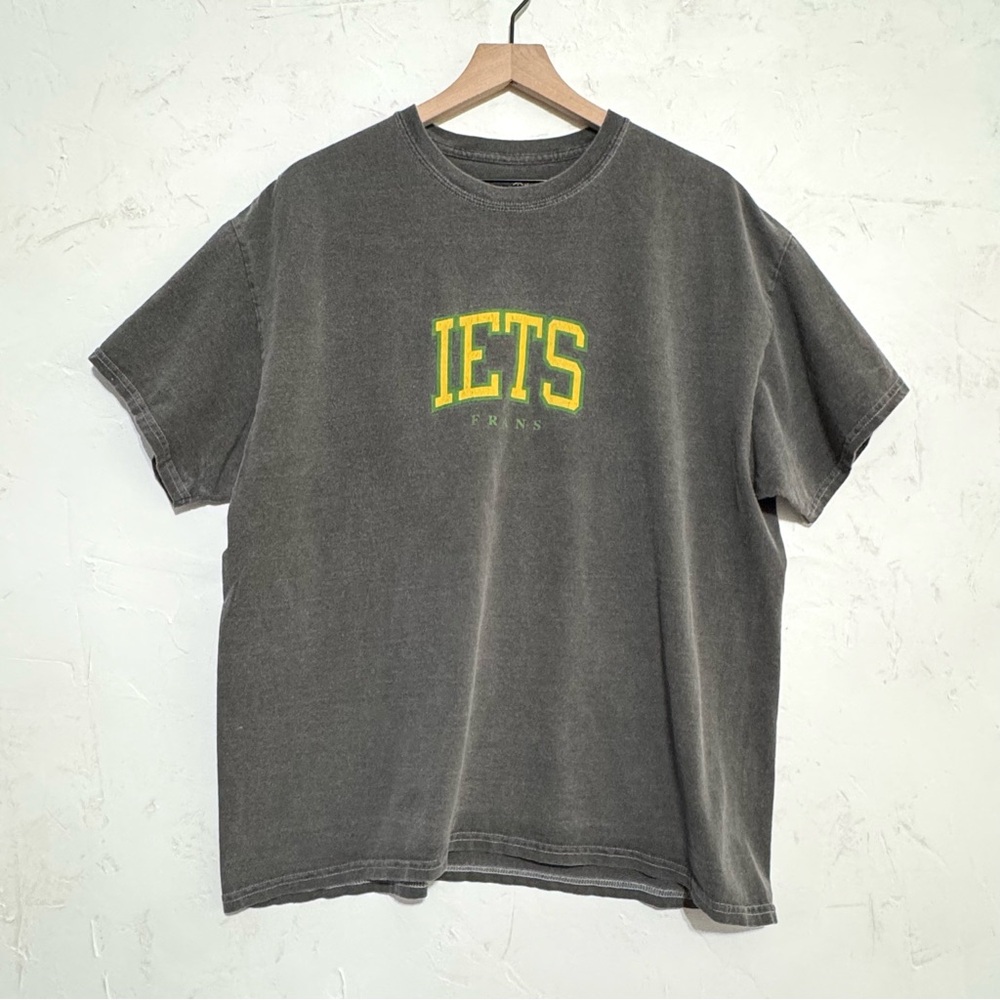 iets frans… Oversized Charcoal Graphic Tee – Men’s L (unisex)